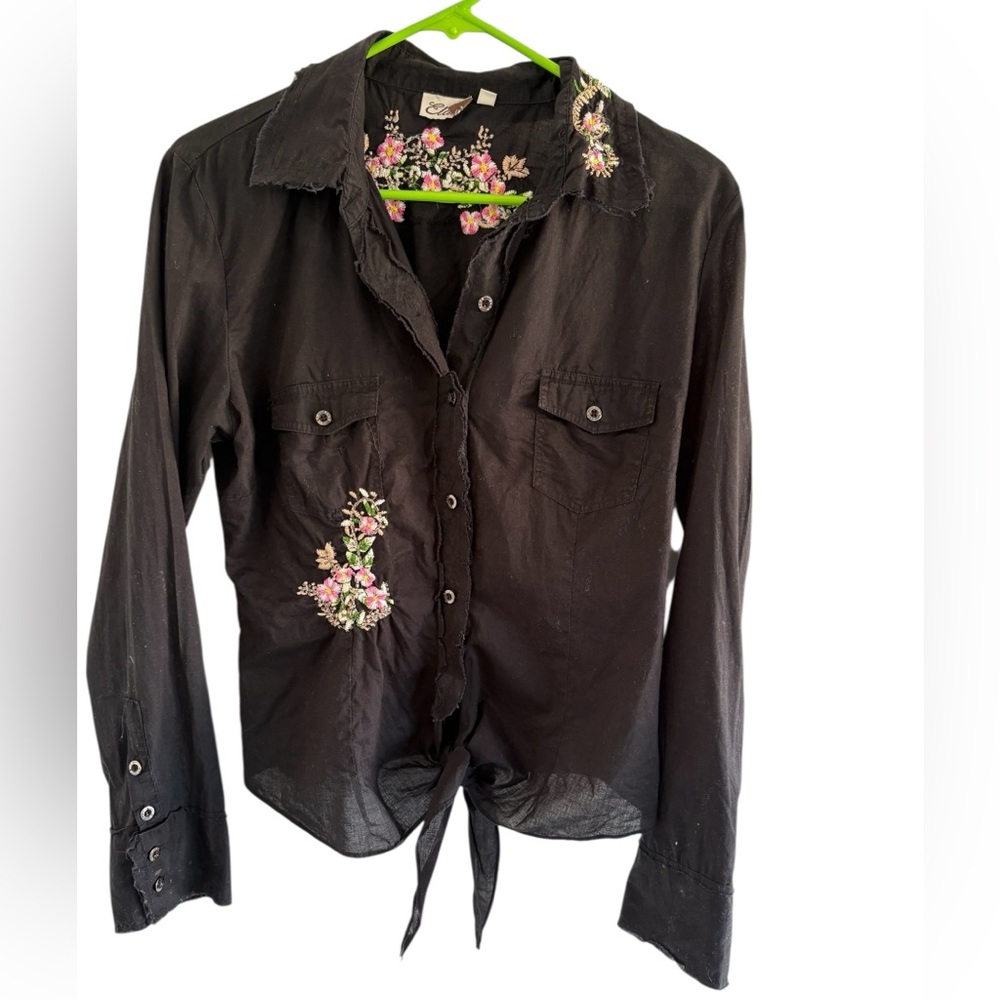 Elan Black Floral Embroidered Button-Up tie Shirt